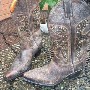 Frye  boots size 6. Studded and distressed